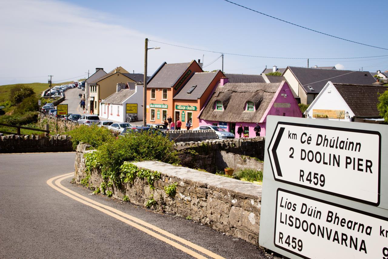 Storytellers Cottage Ballycotteen Exterior foto
